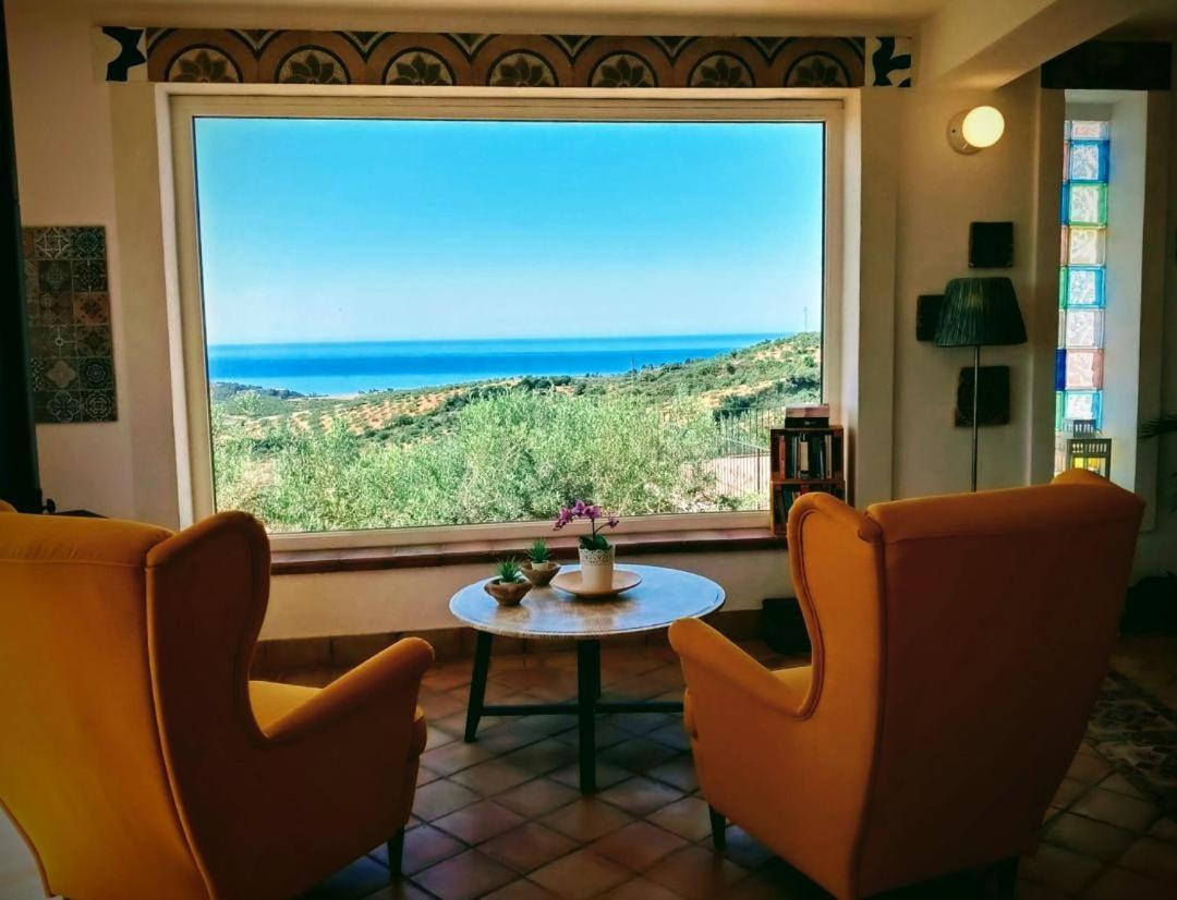 Villa Immersa In Oliveto Vista Mare 취아카 외부 사진