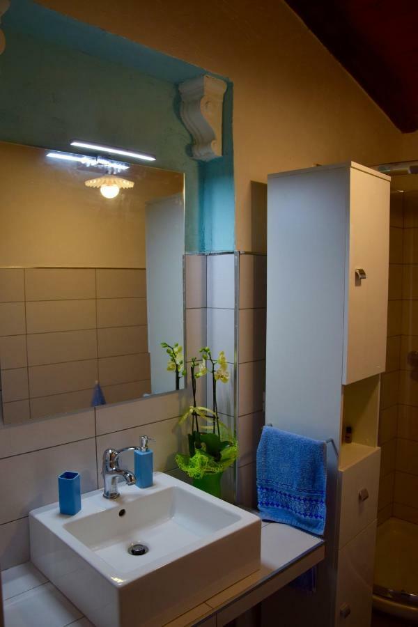 Villa Immersa In Oliveto Vista Mare 취아카 외부 사진